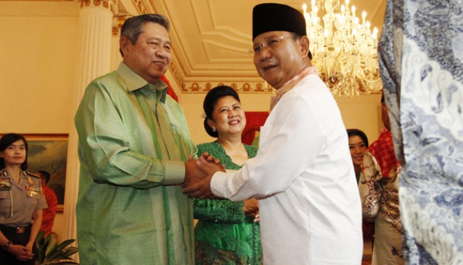 Politik Indonesia 2025: Koalisi Pemerintah, Oposisi Jalanan, dan Masa Depan Demokrasi